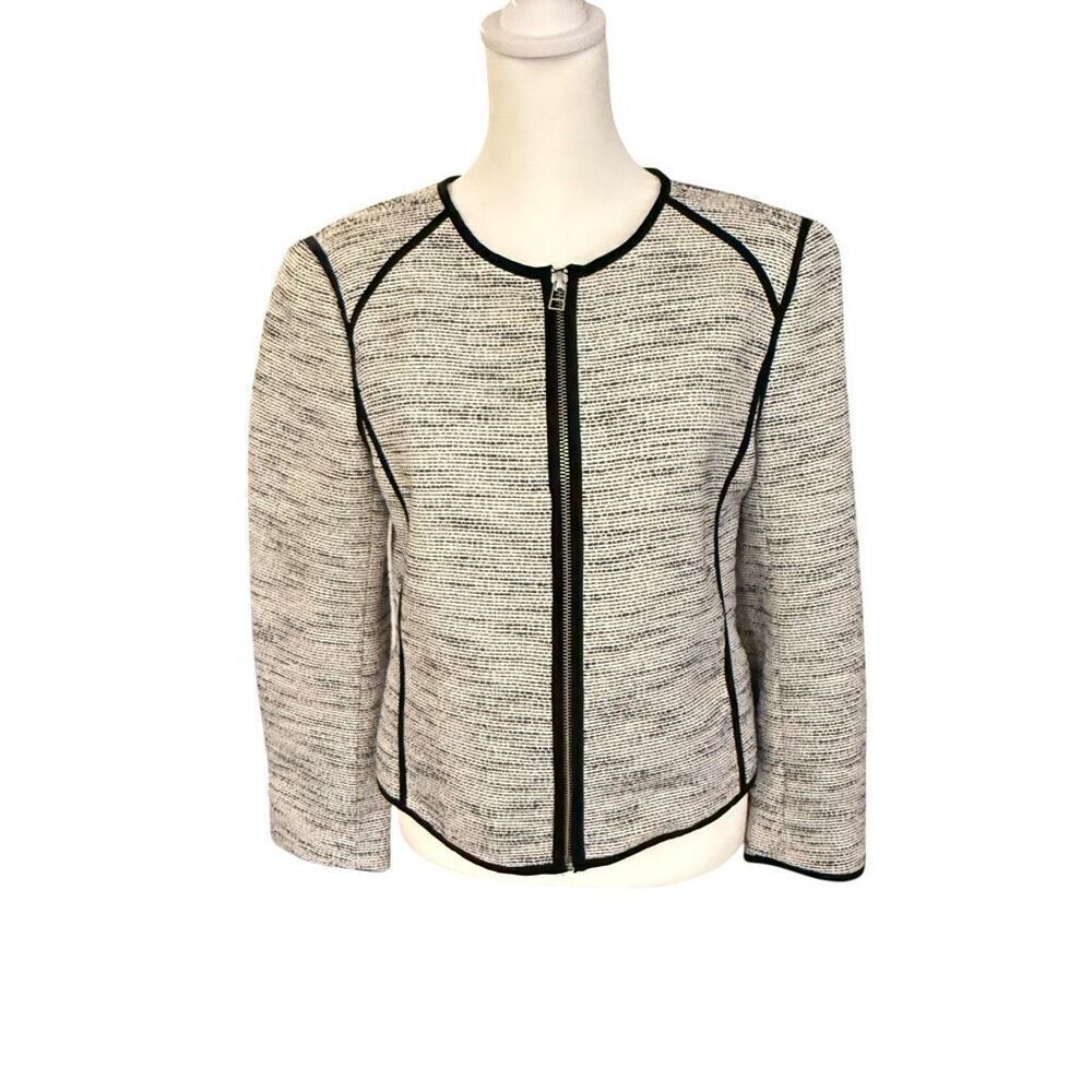 Wilfred Aritzia cropped boucle tweed mallibon blazer, size 6 new without tags